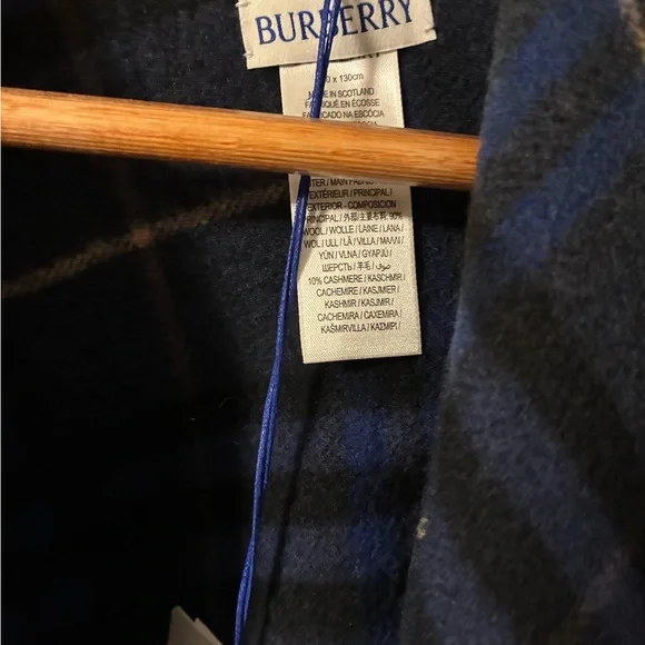 NWT- Burberry Navy and Chestnut Plaid Check Date Night Cape Wrap - Picture 6 of 10